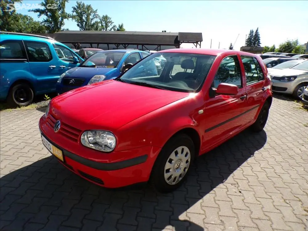 Volkswagen Golf 1,4 16V TAŽNÉ ZAŘÍZENÍ,KAMERA - fotka 2