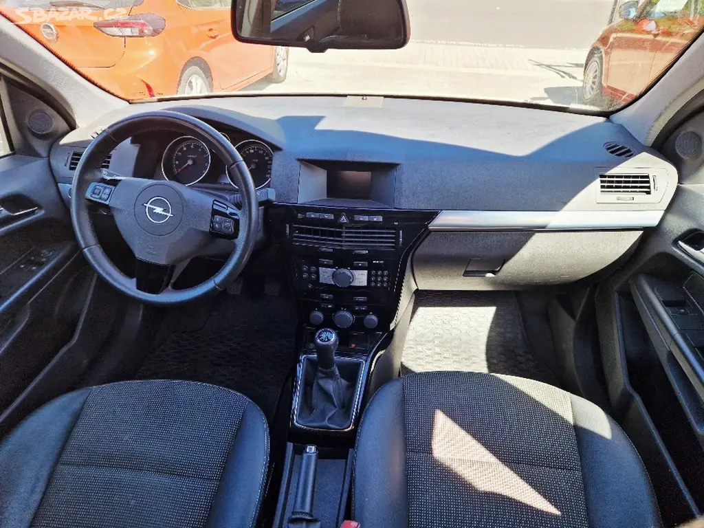 Opel Astra, 1.6 (85 kW), 101 tis. km - fotka 5