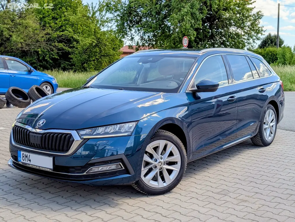 ŠKODA OCTAVIA IV COMBI 1.0TSi 81kW 2021 KAMERA - fotka 2