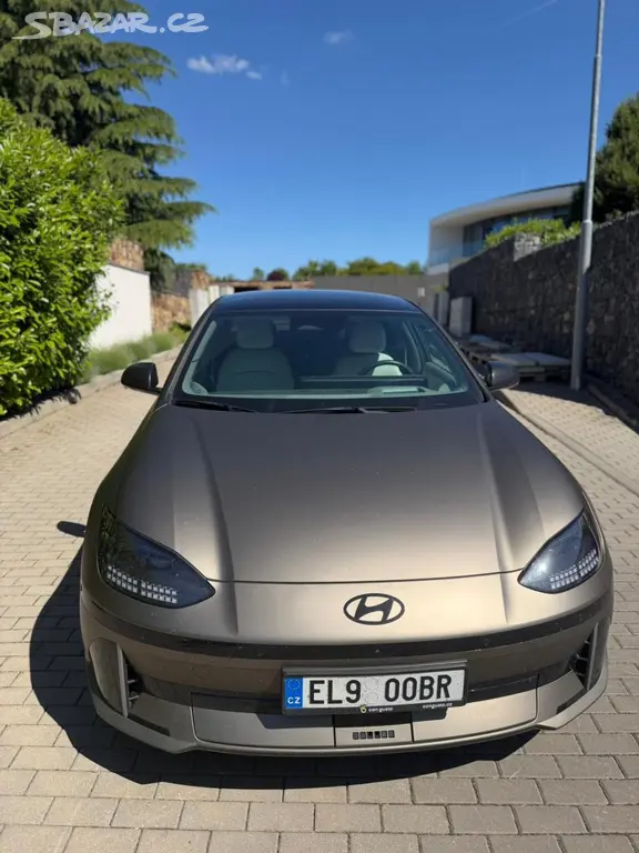 Hyundai Ioniq 6, ČR .MAJITEL 77kW BATERKA - fotka 3