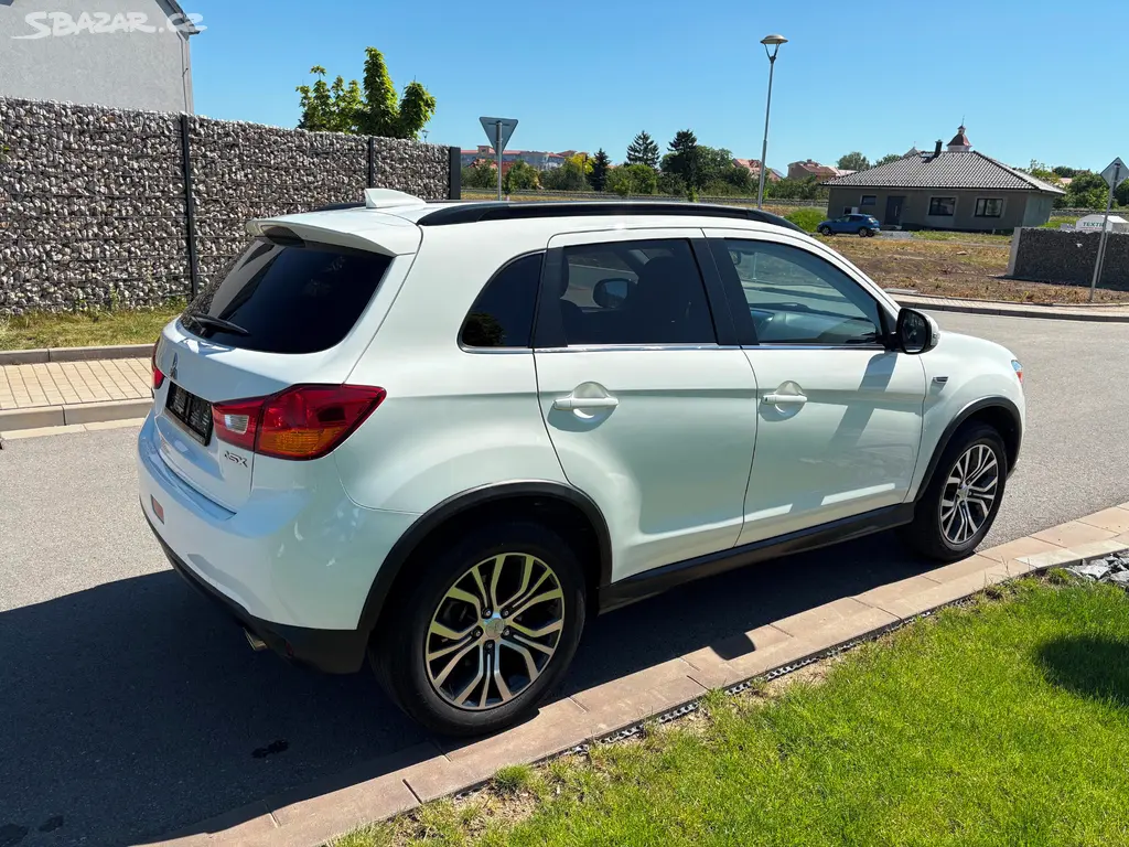 Mitsubishi ASX 1.6 Diamond edition, kamera, BT - fotka 3