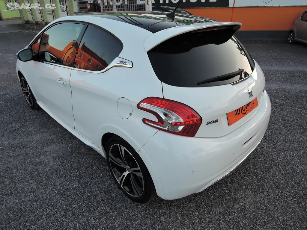 Peugeot 208 1,6 GTi 200PS Navi Kůže 132tkm 2013 - fotka 6
