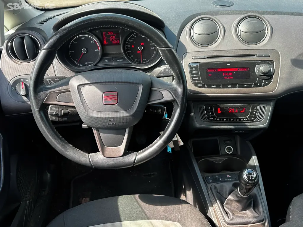 Seat Ibiza 1.2TDi, r.2012, serviska, pouze prodej - fotka 5