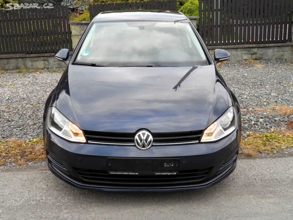 VW GOLF 1.6 TDI 77 KW 1.Majitel,Navi,Zachovale