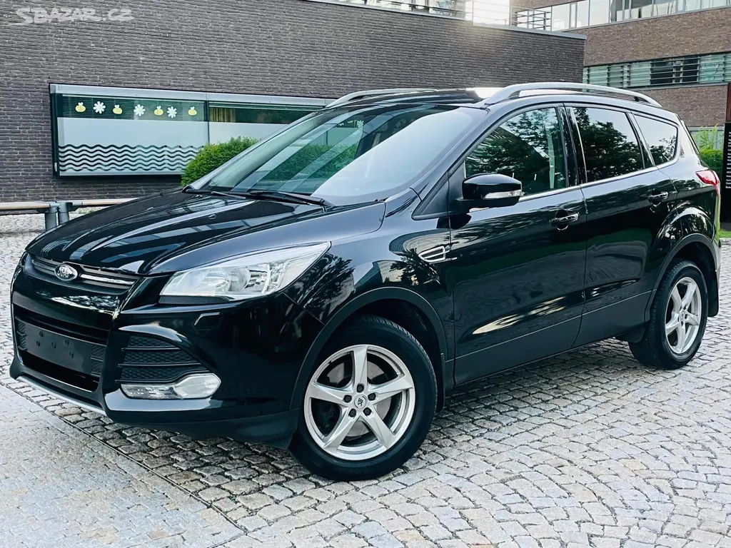 Ford Kuga, 2.0TDCi MANUÁL 1.MAJ TAŽNÉ 2WD - fotka 4