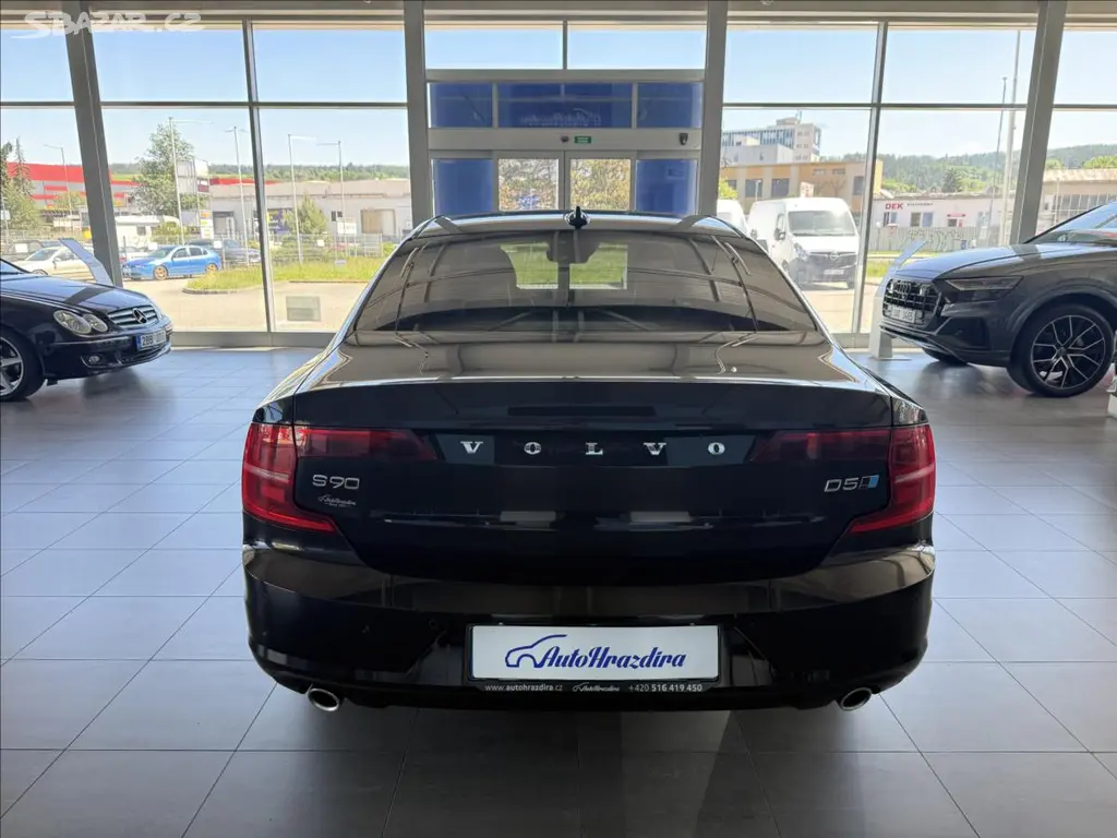 Volvo S90, 2,0 173 kW,D5,4x4 - fotka 5