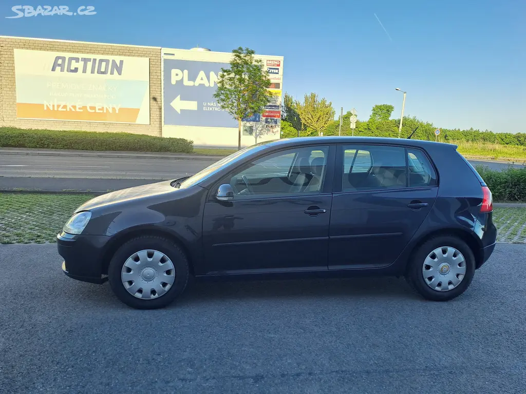 Volkswagen Golf, 1.6 75KW PĚKNÉ AUTO,NOVÁ STK - fotka 4