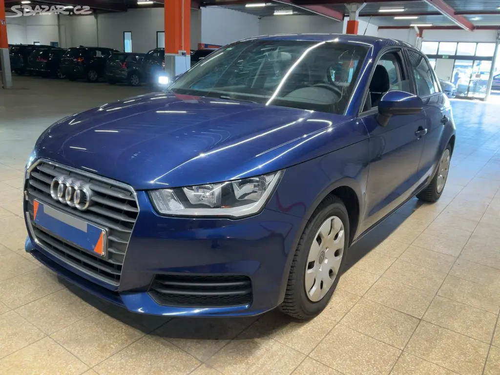 Audi A1 Sportback 1.0 TFSI + 4 X ALU KOLA NAVÍC - fotka 2