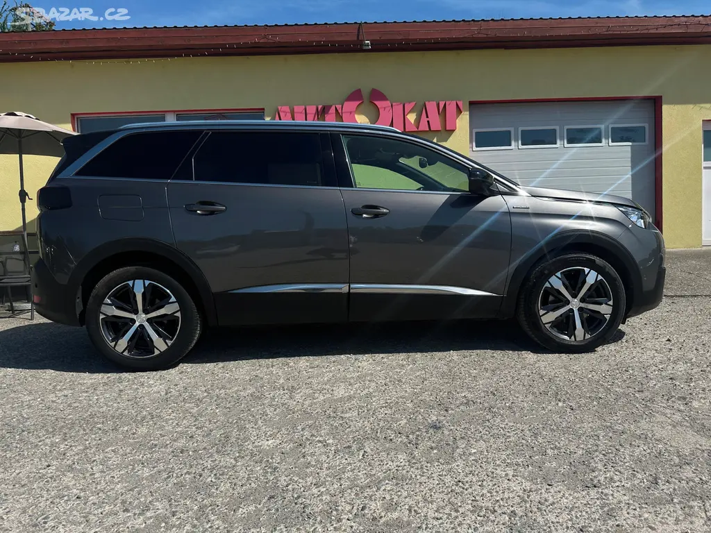 Peugeot 5008 1.5HDi 96KW/GTLINE/7MÍST/1MAJ - fotka 2