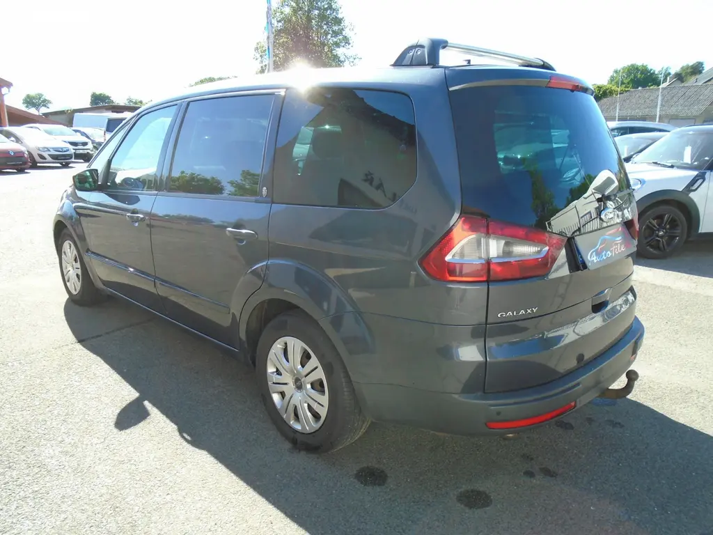 Ford Galaxy 2.0 TDCI 103kW 7 míst - fotka 6