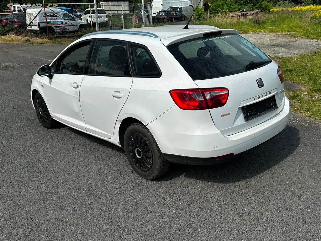Seat Ibiza 1.2TDi, r.2012, serviska, pouze prodej - fotka 4
