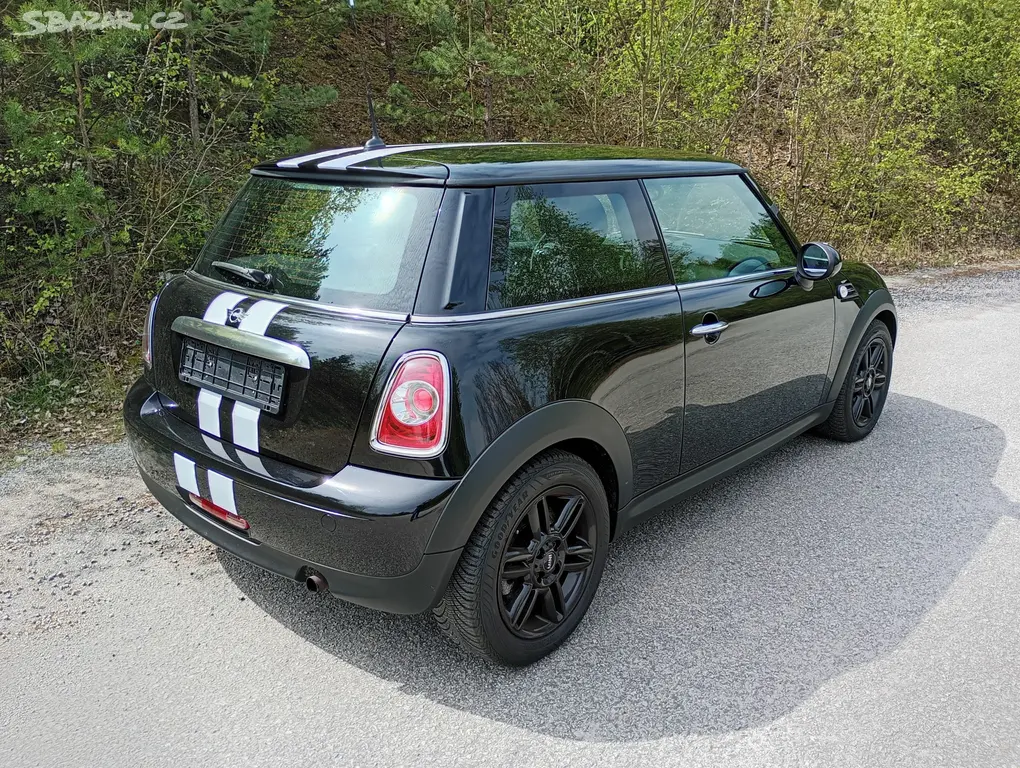 Mini One 1.6i /72 kW/, Black Edition, Euro 6. - fotka 4