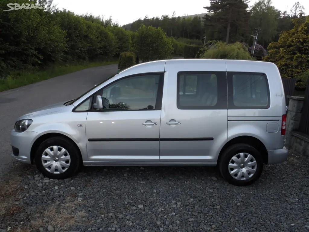 VW CEDDY 1.6 TDI 75 KW 1.Majitel,R.V.04/2012 - fotka 3