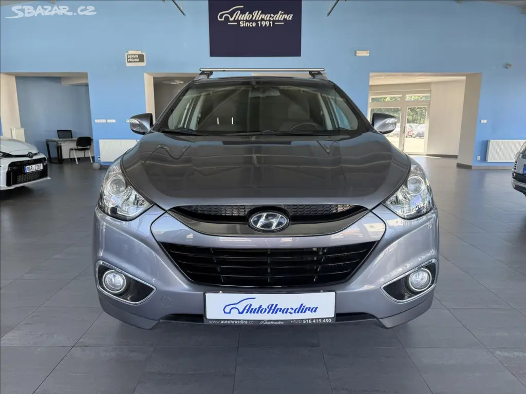 Hyundai ix35, 2,0 CRDi,SERVISKA,1.MAJ,ČR,4 - fotka 2