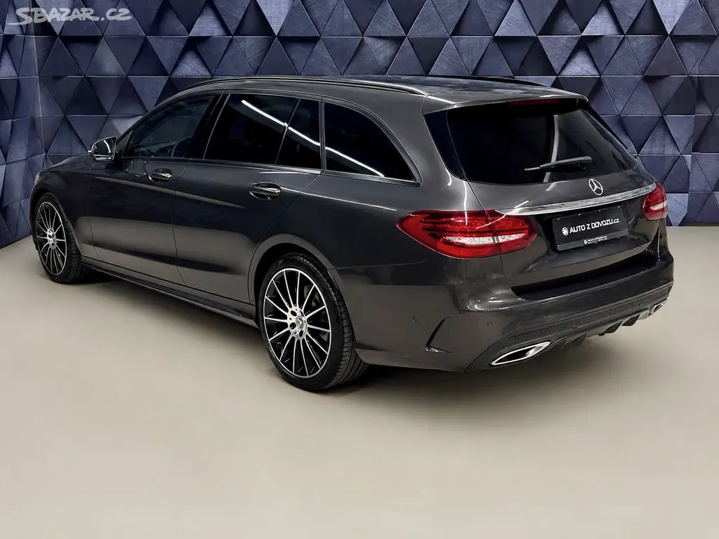 Mercedes-Benz Třídy C, 300d AMG, WEBASTO, BURMESTER, - fotka 5