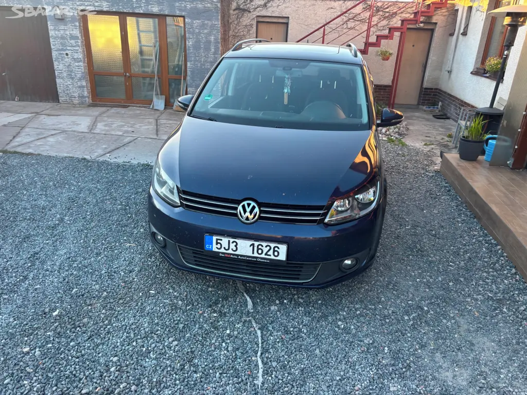 Volkswagen Touran 7 míst