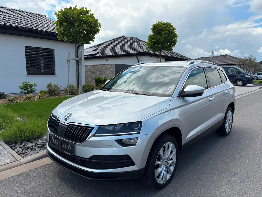 Škoda Karoq 1.5 TSI DSG,vyhřívané 4xsedadla+volant