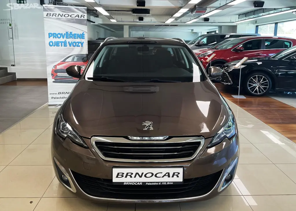Peugeot 308, 1.6 e-HDI 115k ALLURE, ČR - fotka 2