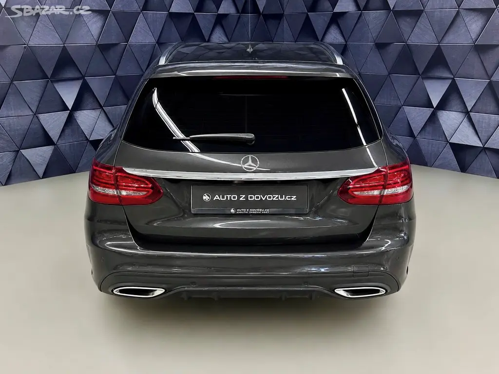 Mercedes-Benz Třídy C, 300d AMG, WEBASTO, BURMESTER, - fotka 6