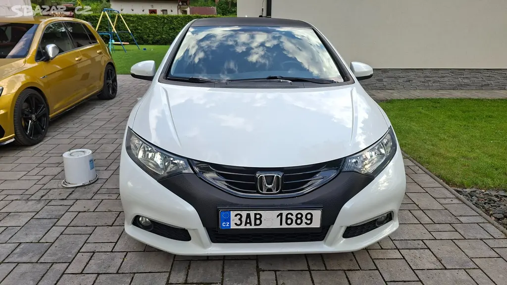 Honda Civic 9G 1.8 AUTOMAT - fotka 2