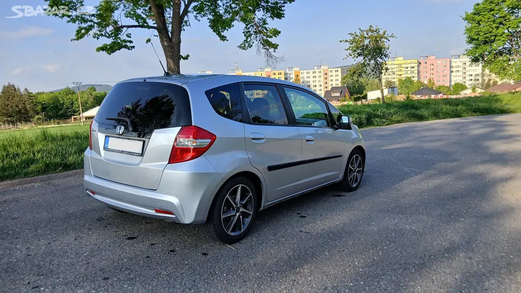 Honda Jazz 1.4 i-VTEC ve výbavě Comfort Plus - fotka 4
