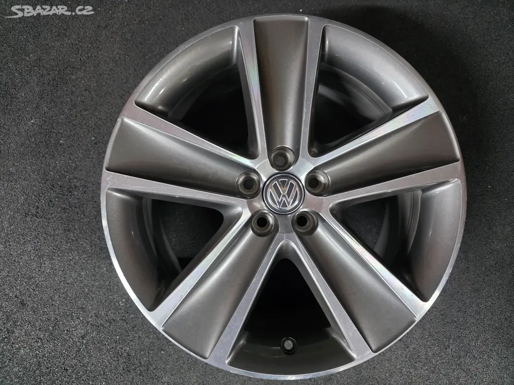 VW Polo Alu kolo 17 Budapešť 6R0601025P 1 Ks