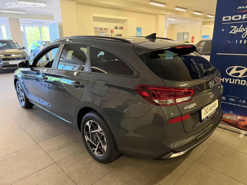Hyundai i30, 1,6 T-GDI DCT GO CZECH - fotka 2