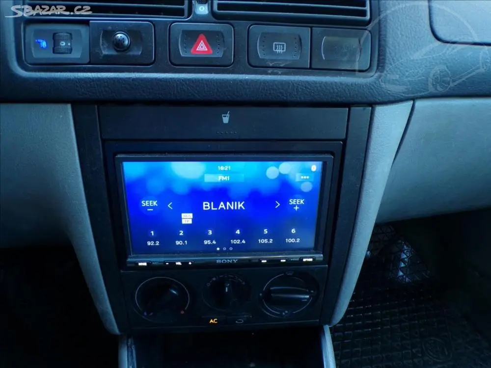 Volkswagen Golf 1,4 16V TAŽNÉ ZAŘÍZENÍ,KAMERA - fotka 6