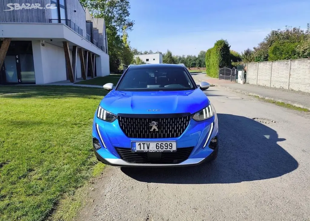 Peugeot 2008 1.2 PT AT, GT Line, Kůže benzín - fotka 6