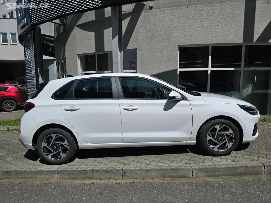 Hyundai i30, 1.0 T-GDi Comfort, serv.kn.,CZ - fotka 6