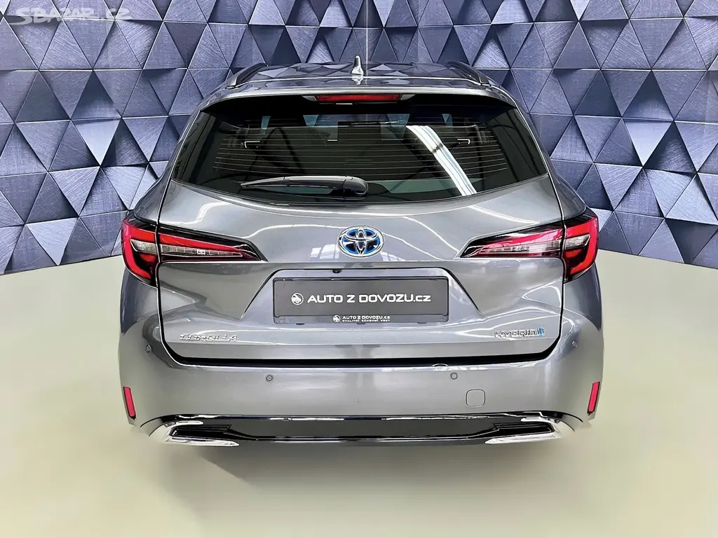 Toyota Corolla, 1.8 HYBRID e-CVT COMFORT - fotka 6