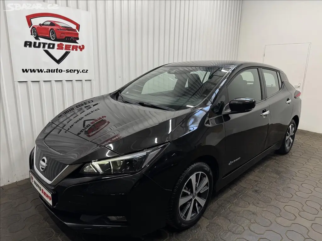 Nissan LEAF, Electric drive 110kW Business - fotka 2