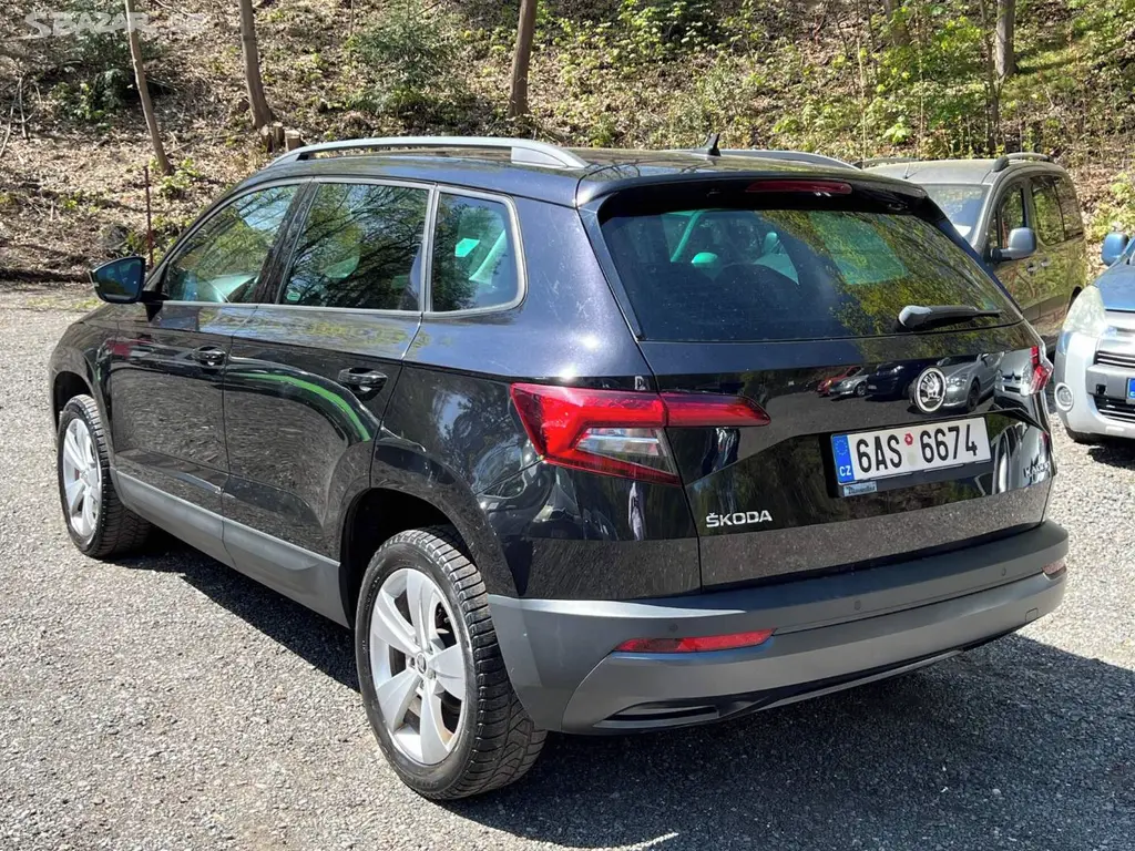 Škoda Karoq 1.0 TSI 85kW LED klima ČR 136tkm 1.maj - fotka 4