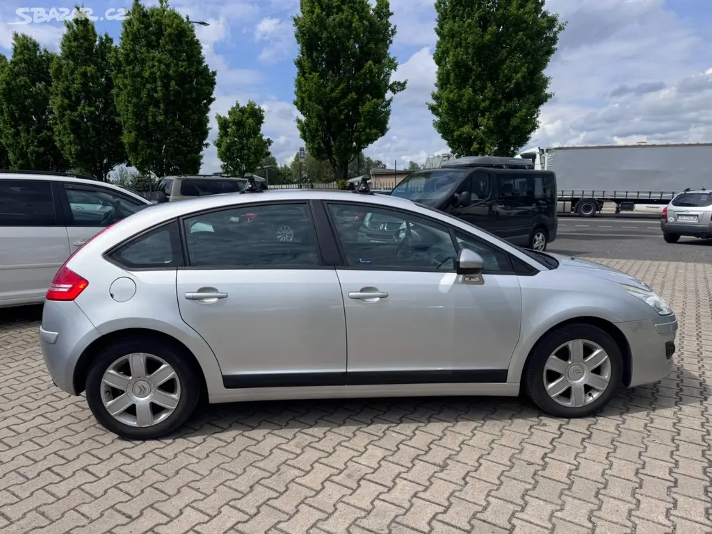 Citroën C4, 1,4i 65 KW ROZVODY KOLA ČR - fotka 6