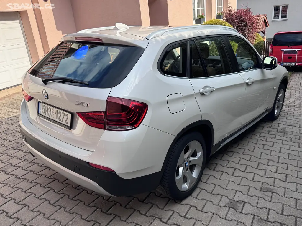 BMW X1 xDrive 23d 2011 + originální nosič kol, 2. - fotka 2