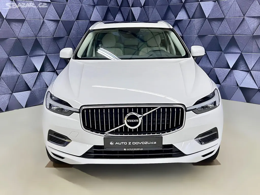 Volvo XC60, T6 AWD RECHARGE, ACC, PANORAMA - fotka 3