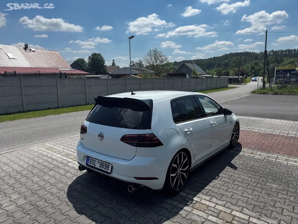 Volkswagen Golf, GTI Performance - Kůže - fotka 3