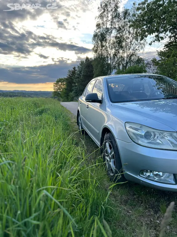 Škoda Octavia 2 - fotka 4