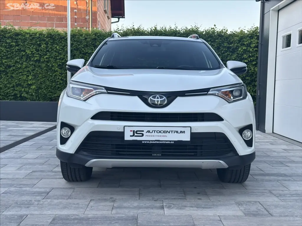 Toyota Rav4, 2,0 152PS Executive M/T 4x4 - fotka 2