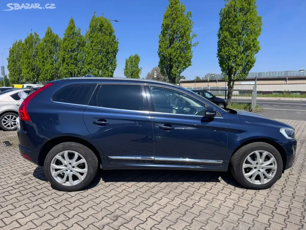 Volvo XC60, 4X4 2,4 D5 158 KW SUMMUM ČR - fotka 6