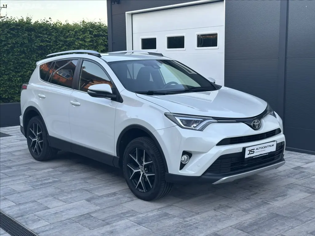 Toyota Rav4, 2,0 152PS Executive M/T 4x4 - fotka 3