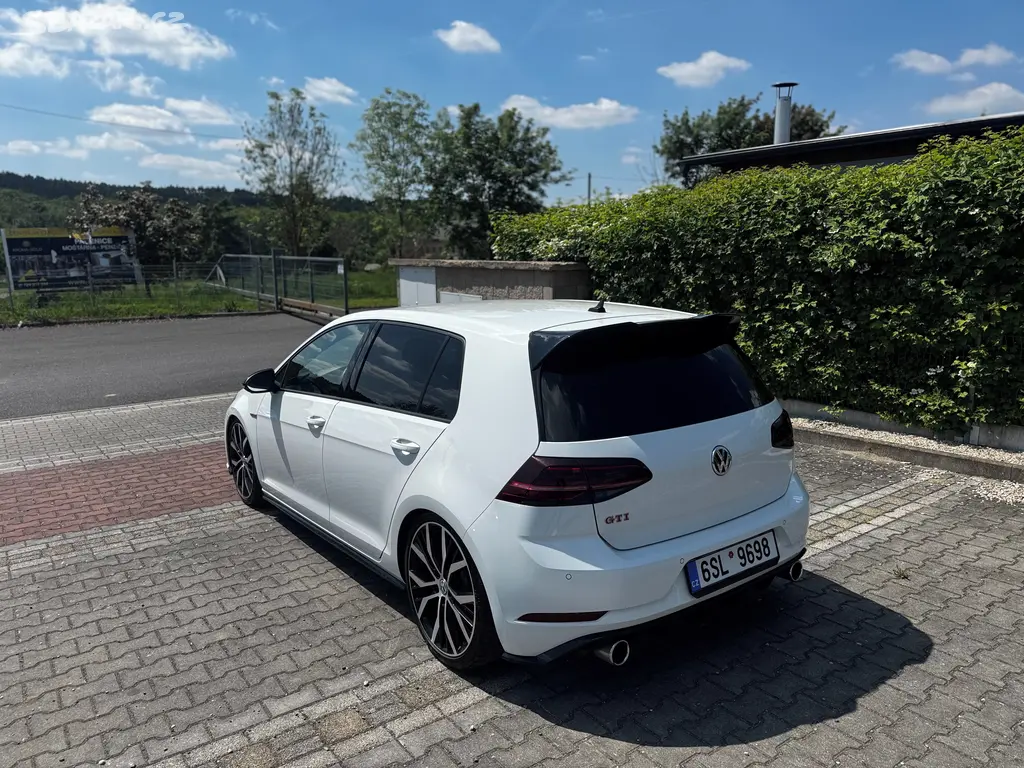 Volkswagen Golf, GTI Performance - Kůže - fotka 4