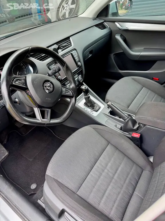 Škoda Octavia III 2.0 TDi STYLE DSG - fotka 5