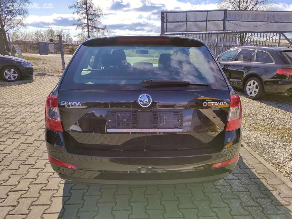 ŠKODA OCTAVIA III 1.2 TSi 77KW,COMBI,6-KVALT,KLIMA - fotka 5
