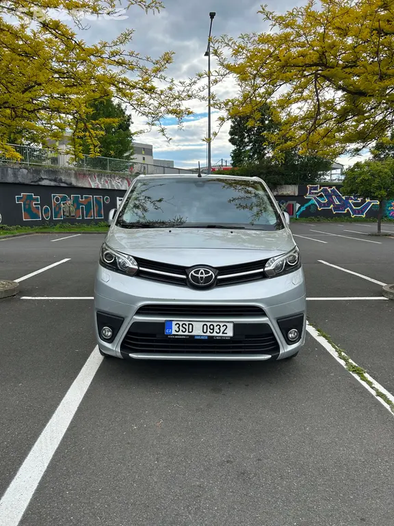 Toyota Proace Verso 2.0 D-4D 110 kW (150 ..) - fotka 3