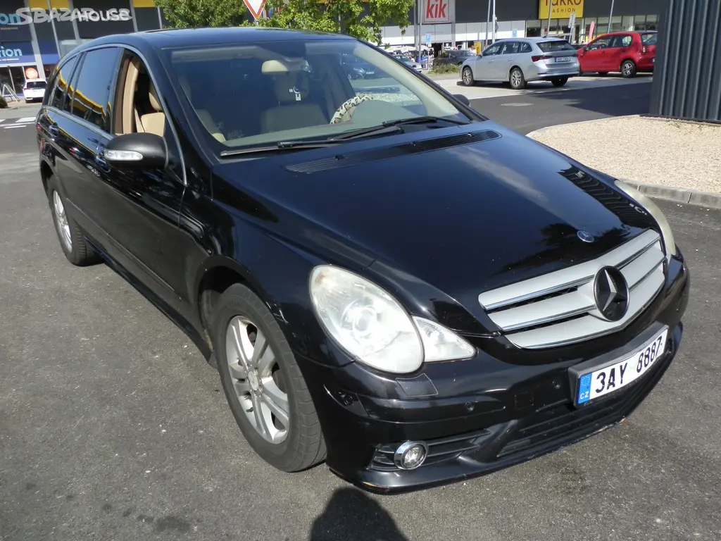 Mercedes-Benz R 350 Long - 200kW, 6 místné - fotka 3