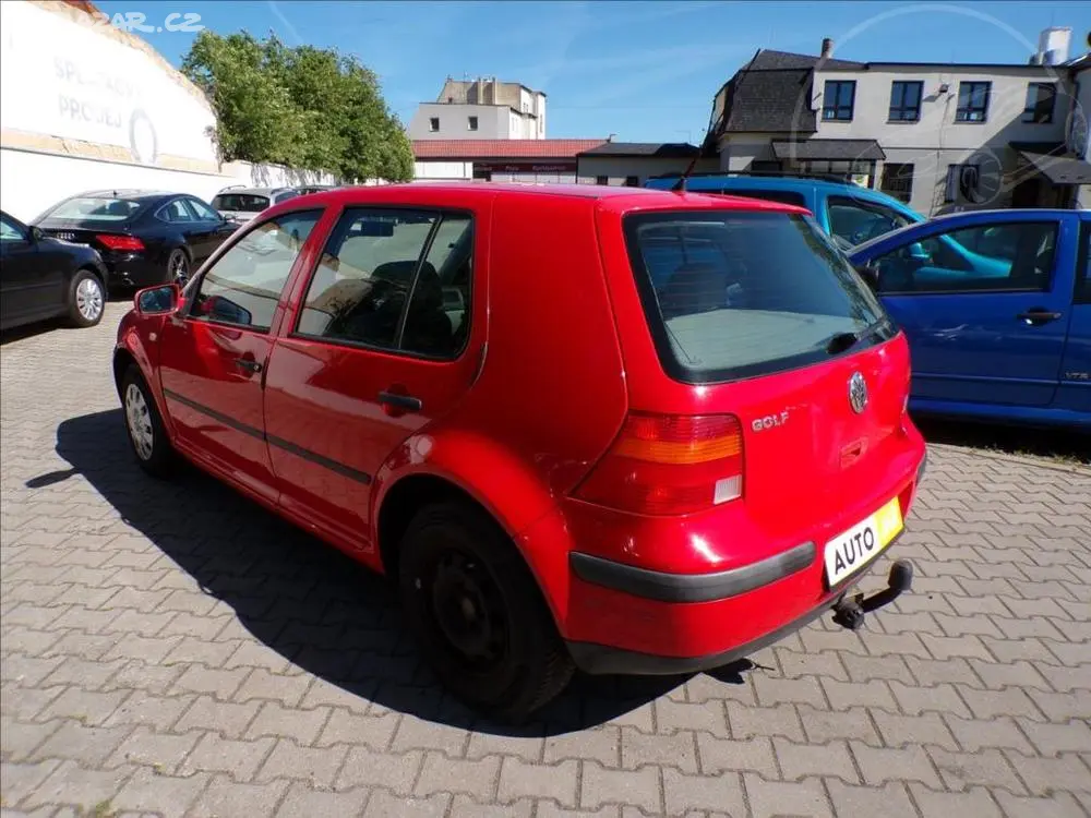 Volkswagen Golf 1,4 16V TAŽNÉ ZAŘÍZENÍ,KAMERA - fotka 3