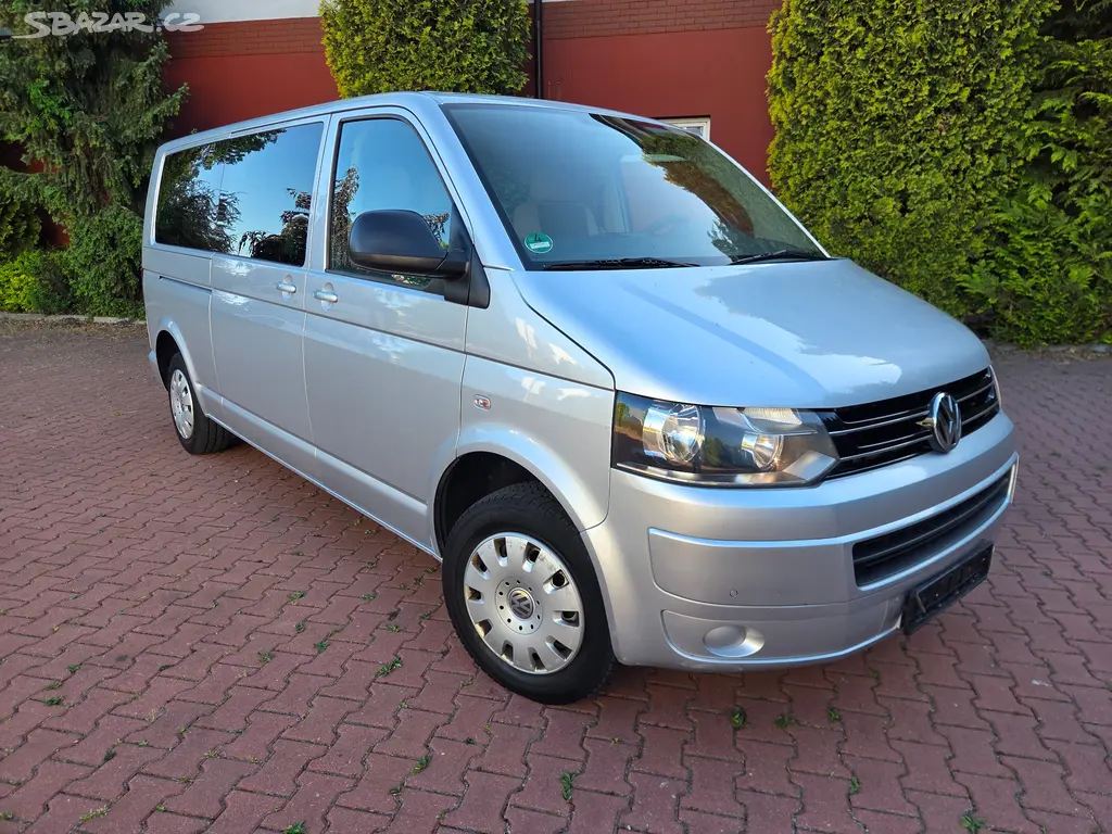 VW Caravelle T5 2.0TDI LONG,9.míst,2011,tažné