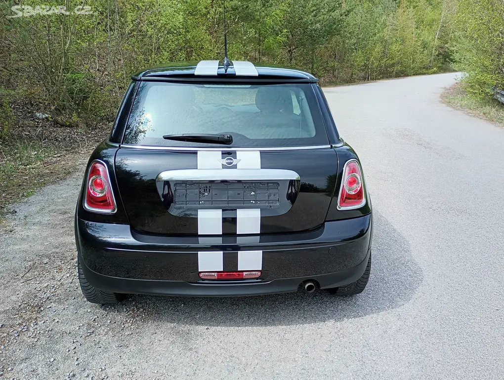 Mini One 1.6i /72 kW/, Black Edition, Euro 6. - fotka 5