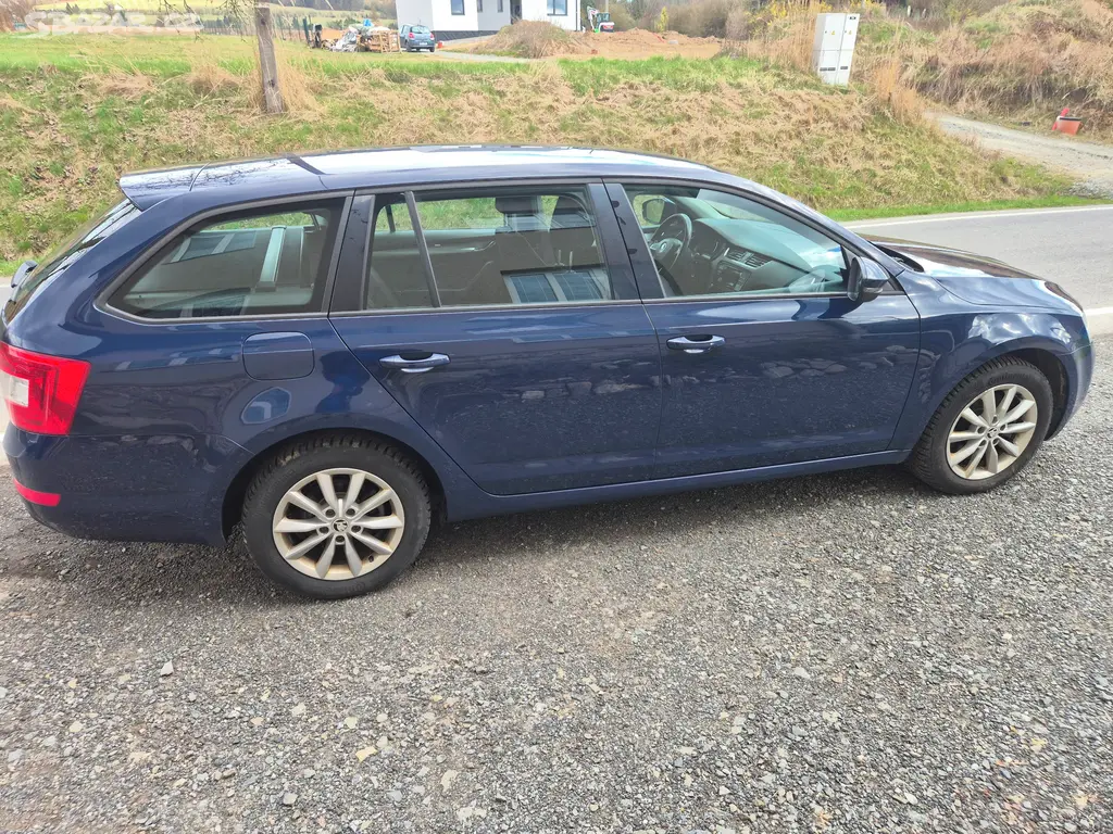 Škoda Octavia III, 1,8TSi, DSG, 4x4, ČR,10/2015 - fotka 6